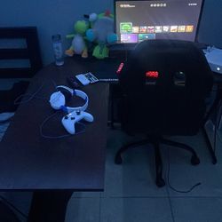 L Shaped Desk 4 Feet And 4 Feet 