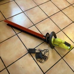 40V 24 In. Cordless Battery Hedge Trimmer