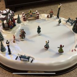 Mr. Christmas Holiday Skaters - 1890 Christmas Edition (Plays 50 Songs!)