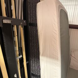 Queen ,full , And Twin Size Bed Brand New 