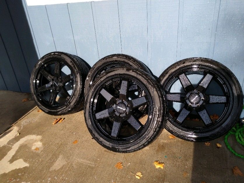 Like New Raceline 22"s