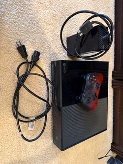 Xbox One Console + Controller – Great Condition