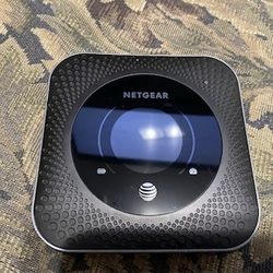 Net gear Nighthawk LTE Router ATT