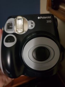 Polaroid Camera (Instax)