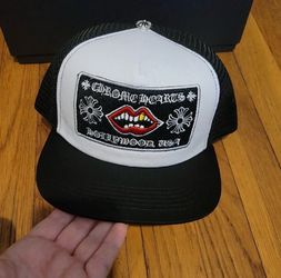 Chrome heart trucker red lips