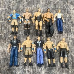 Set  of WWE action Figures 