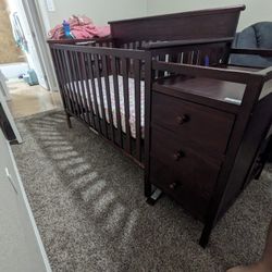 Full Size Crib With Attached Changing Table