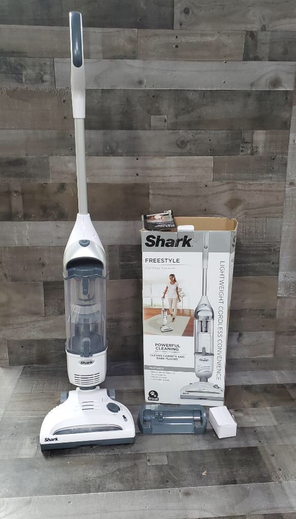 Shark SV1106 Navigator Freestyle Upright Bagless Cordless Stick Vacuum for Carpet, Hard Floor and Pet with XL Dust Cup and 2-Speed Brushroll, White/Gr