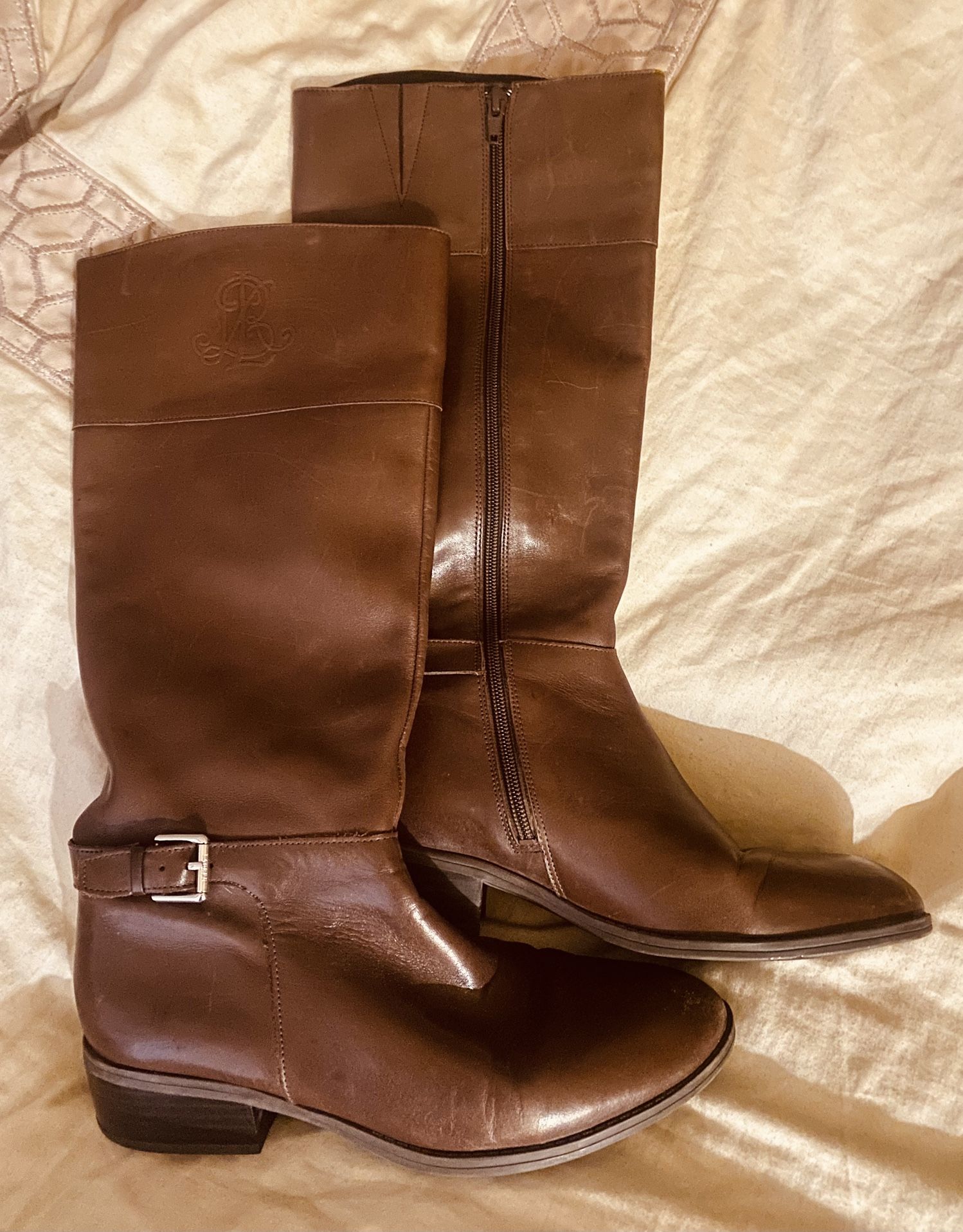 Ralph Lauren Madison womans brown 9B riding boots brown leather, equestrian boots, knee-high, structured, classic style, riding footwear, polished fi