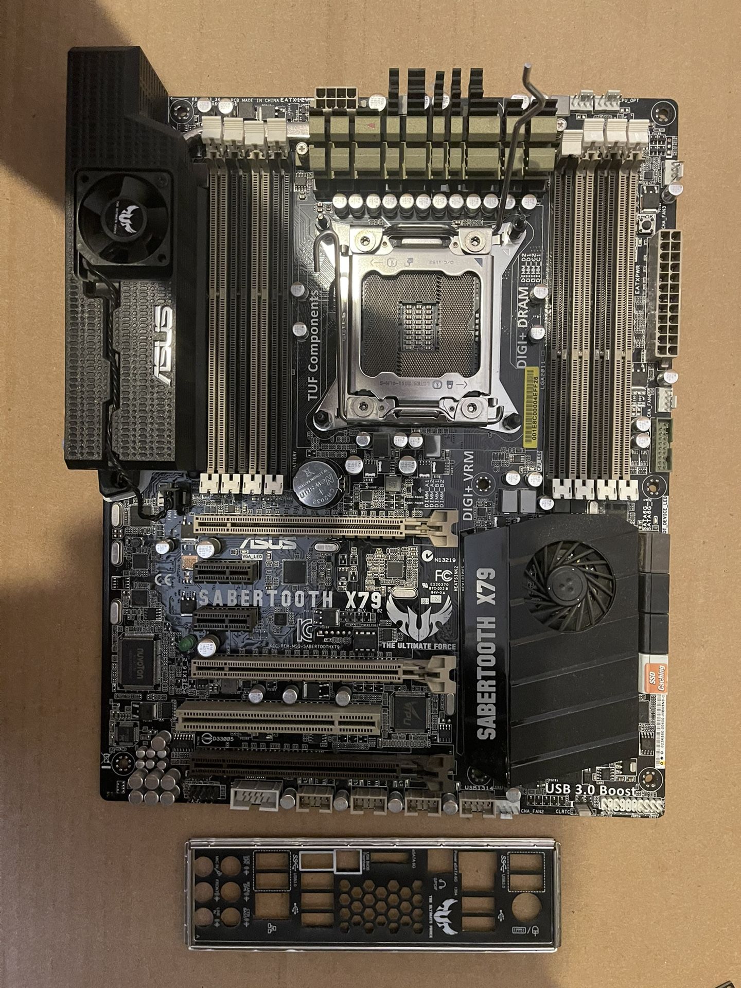 Asus Sabertooth X79 Motherboard