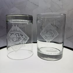Set of (4) Vintage 1989 Whataburger commemorative glasses/Tumblers celebrating the 50th anniversary of The Wizard of Oz. Clear glass tumblers featurin