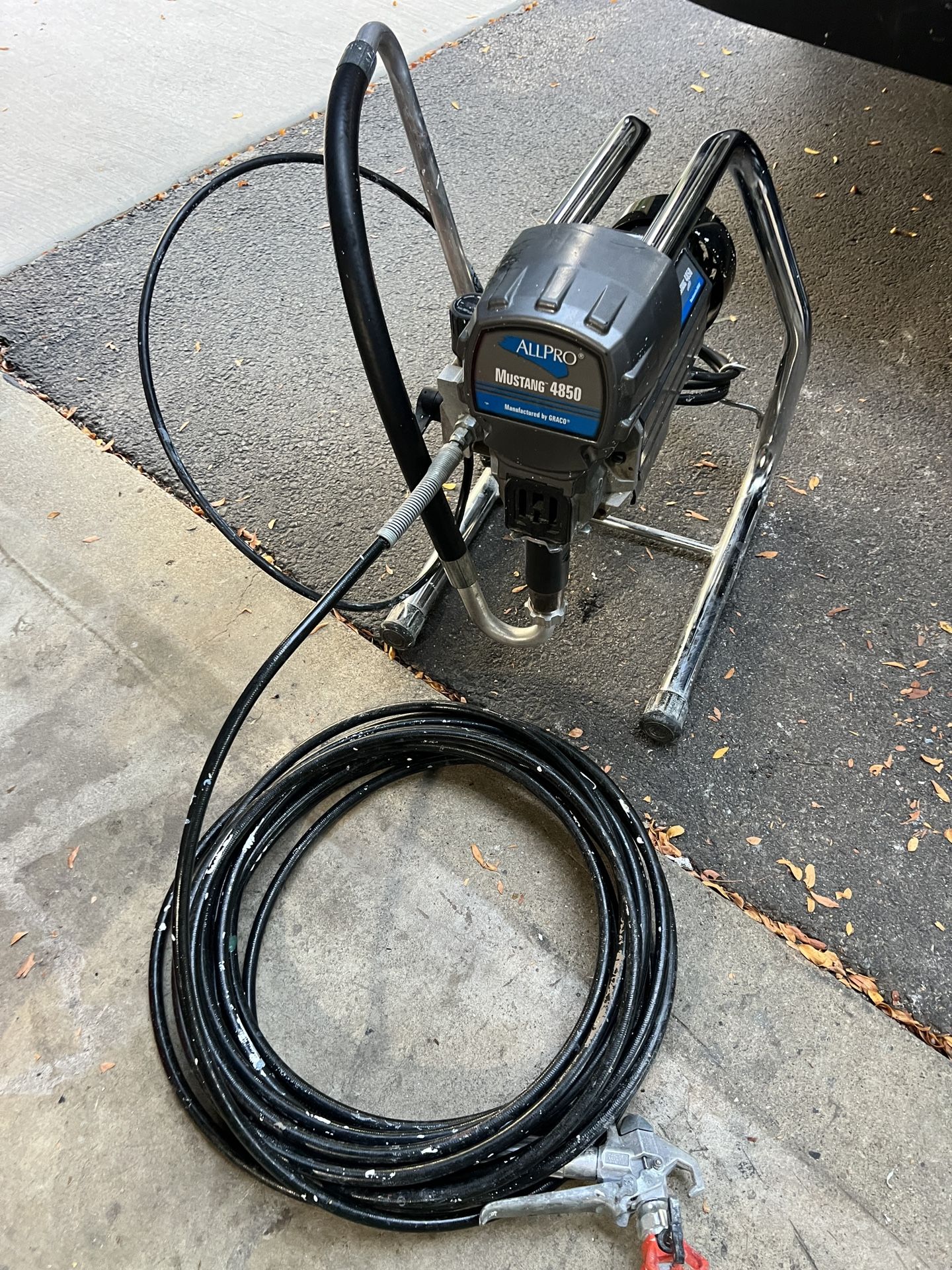 Allpro Mustang 4850 Paint Sprayer stand 3300 psi