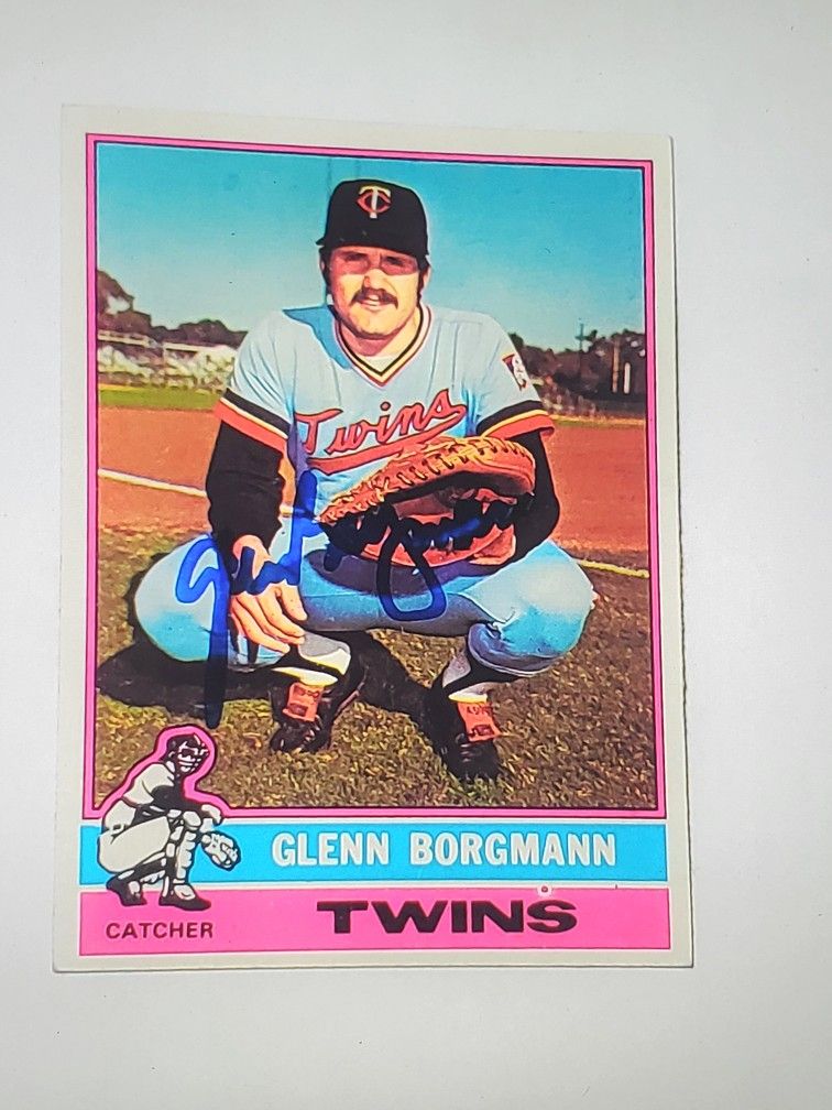 Autographed 1976 Topps Glenn Borgmann Minnesota Twins #498