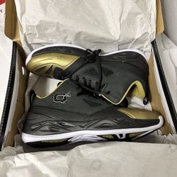 Q4 Basketball Shoes
