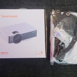 Brand New Projector And Screen 