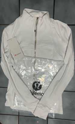 Lululemon size 8 white and gold