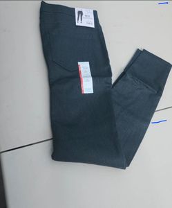 Black Skinny Jeans - Women sz. 8/10