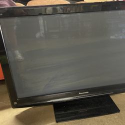 40” Panasonic TV