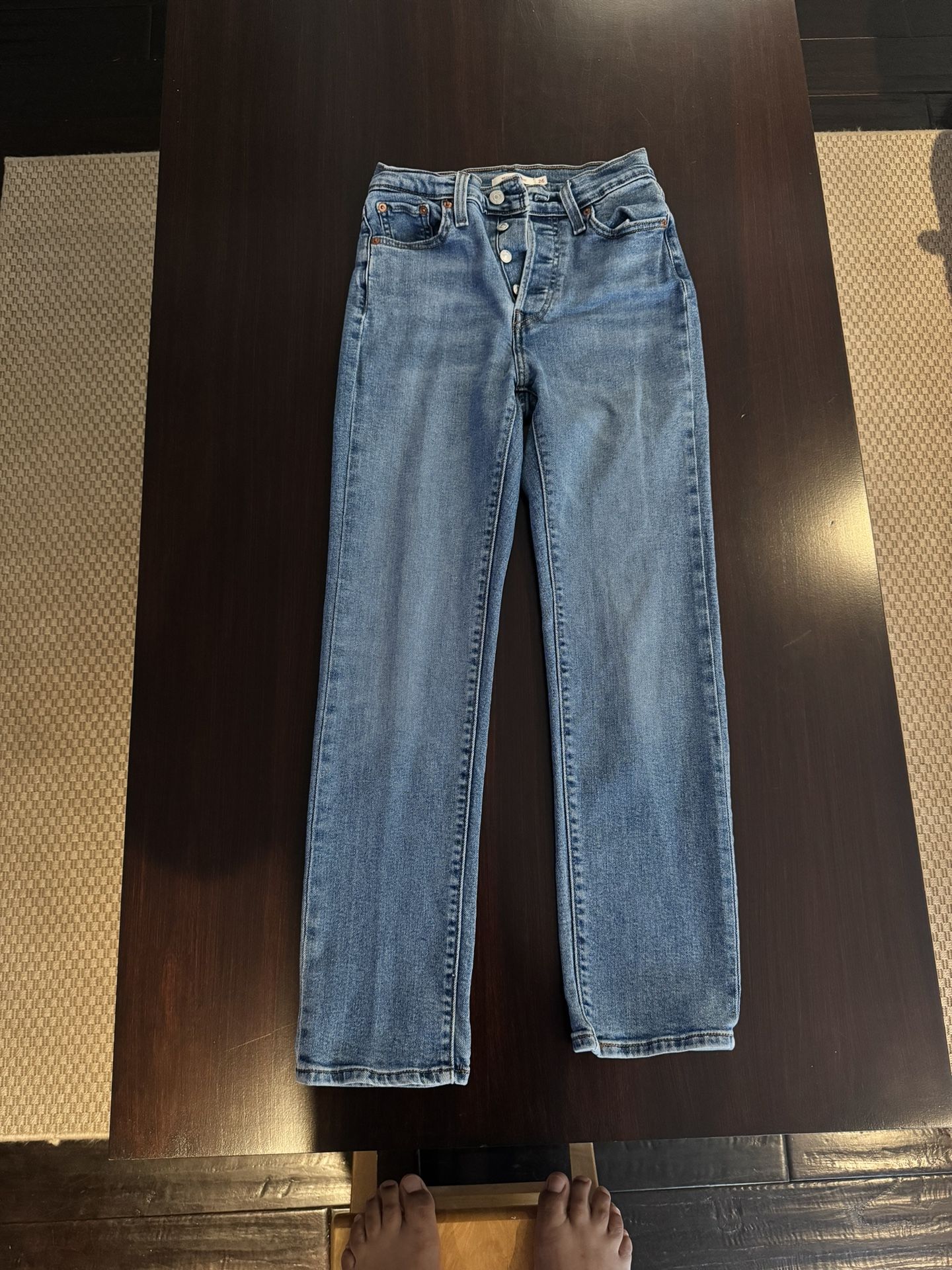 LEVI’S JEANS WEDGIE STRAIGHT EXCELLENT CONDITION CHECK IT OUT ASKING FOR $25 OBO