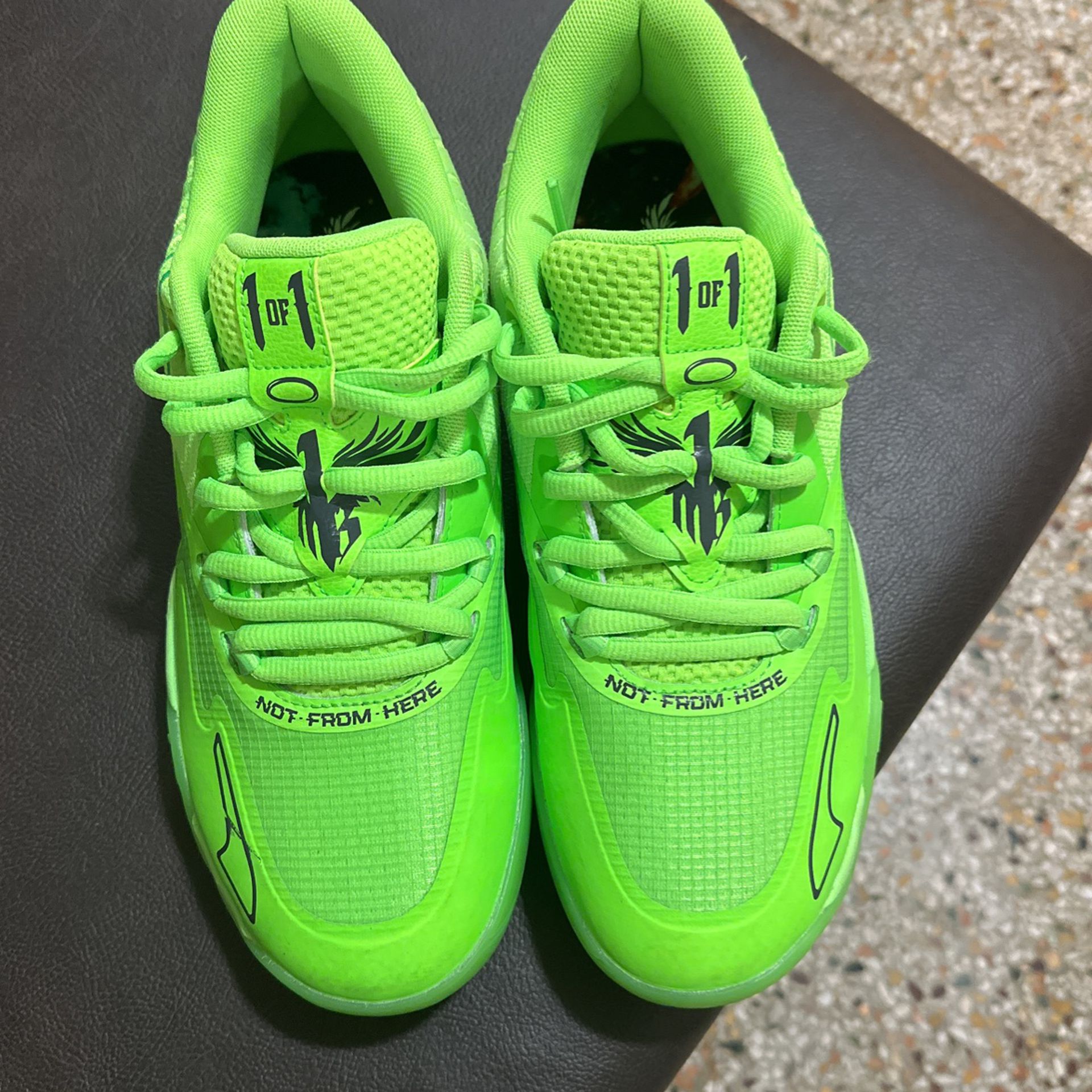PUMA x LAMELO BALL MB.01 VOLT SIZE 9 (used) for Sale in Miami, FL - OfferUp