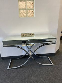 Entrance Table