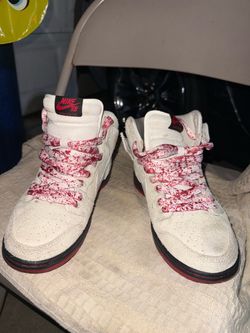 Black Sheep x Nike SB Dunk High “Wolf in Sheep’s Clothing” (2017).