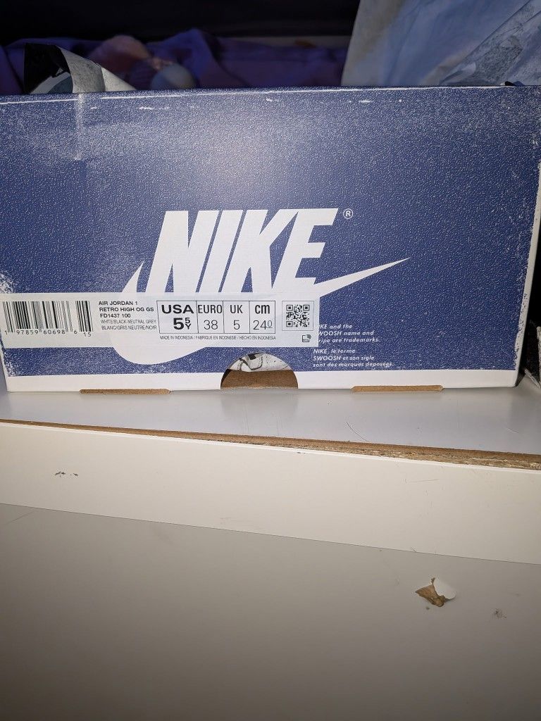Brand New Jordan Retro 5y