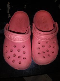 Kids crocs pink sz 8