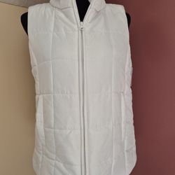 New York & Comapny White Puffer Vest - Size Medium