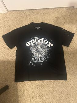 Black spider tee shirt