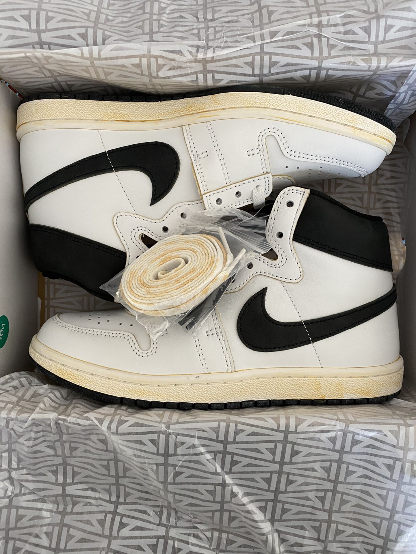 Nike Jordan Air Ship PE SP A Ma Maniere White Black Size: 8M Brand New
