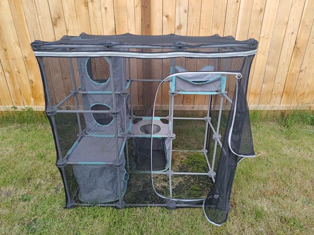 Outdoor Catio Enclosure (Kitty City Outdoor Mega Kit)