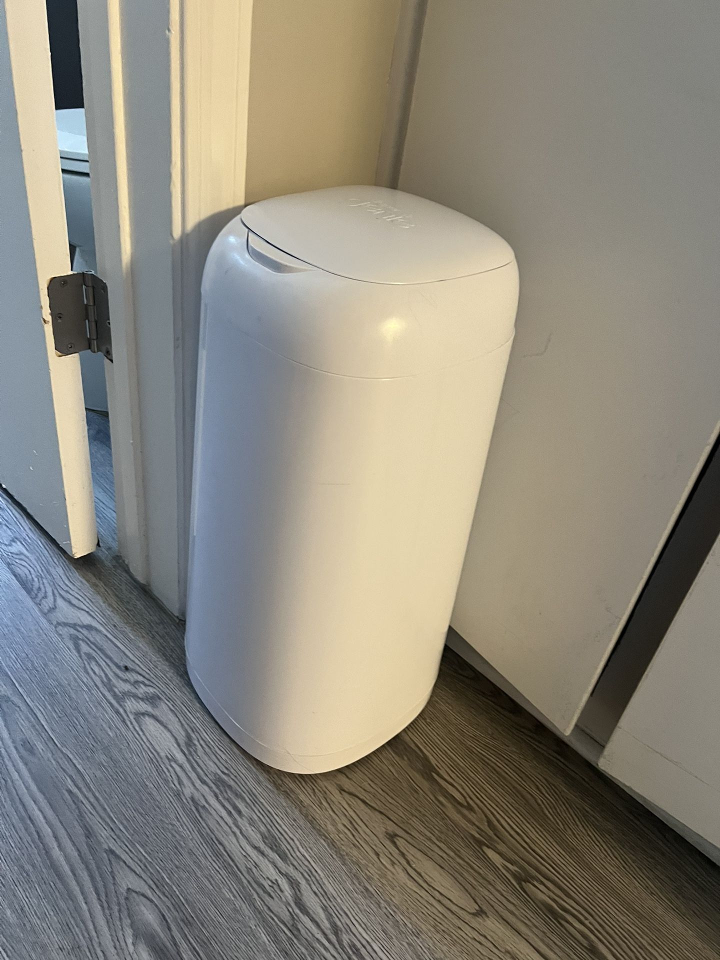 Genie Diaper Bin