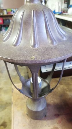 Outdoor post lamp