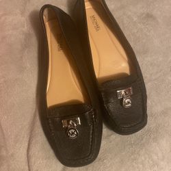 Women Michael Kors Shoes Very Comfortable Cozy And Ready For Long Walks Like New Size 7.5