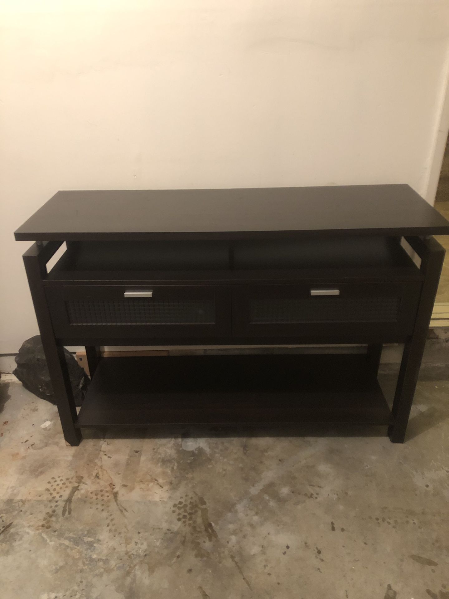 Tv stand or entry table nice multi use table solid good condition