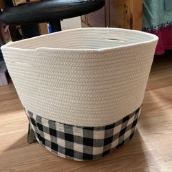 Allen & Roth Coiled Rope Basket