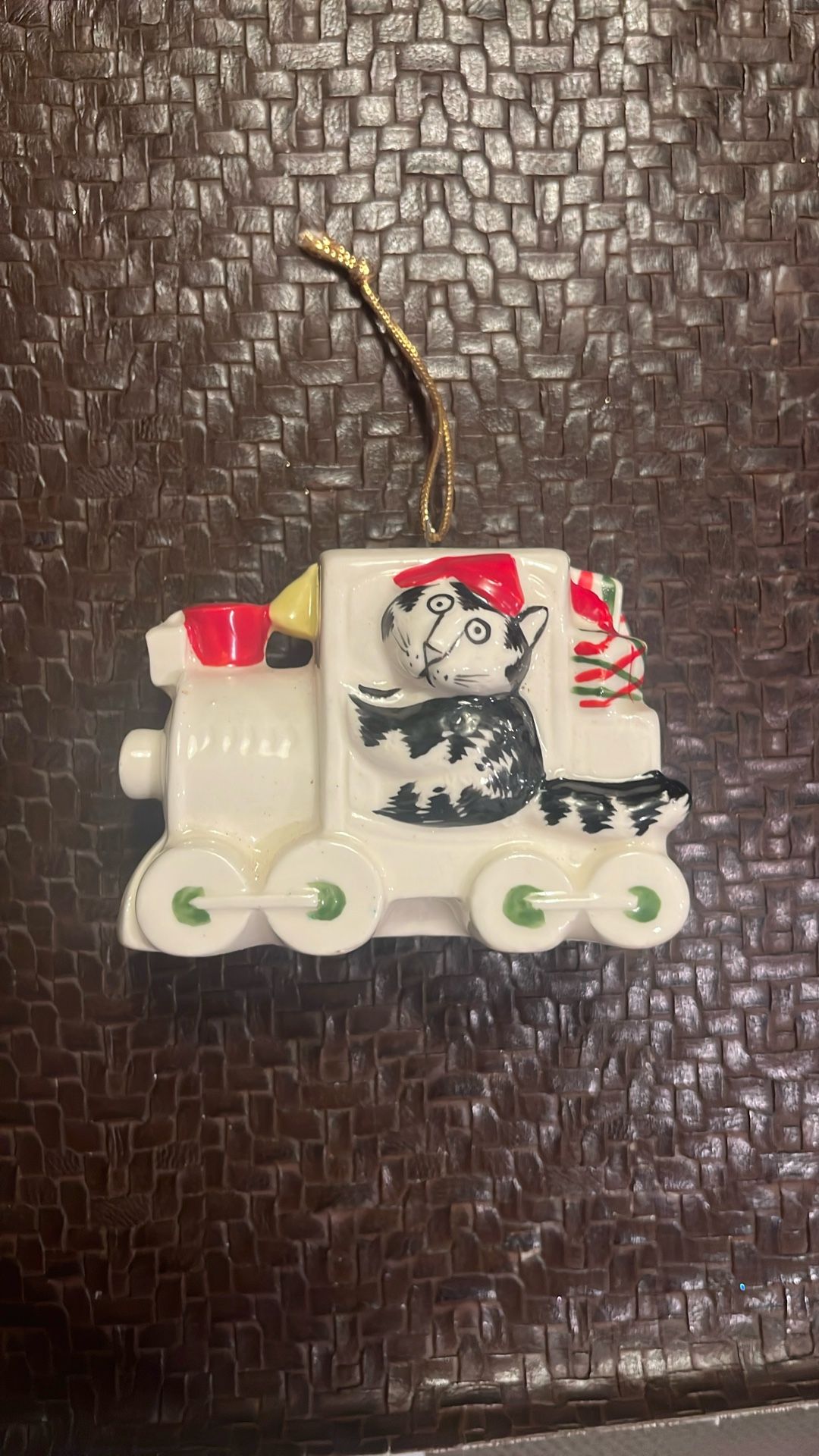 Vtg 81 KLIBAN CAT Christmas CAT Presents Train ORNAMENT Ceramic Black White Red