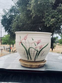 Vintage flower pot