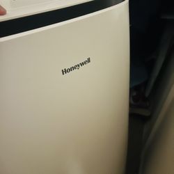 Honeywell portable Air Conditioner