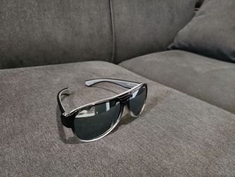 Sunglasses Bomber