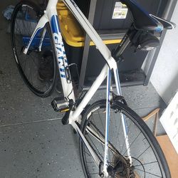 Giant Defy bike