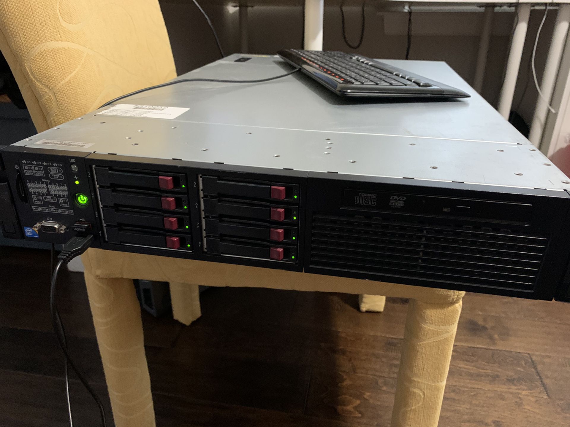 HP ProLiant DL380 G7 server
