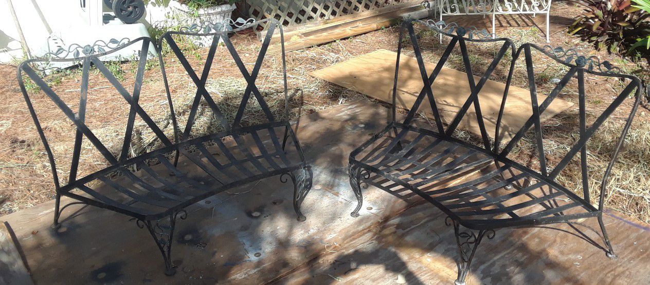PR OF ANTIQUE IRON ROSE PATTERN BENCHES FOR RESTORATION