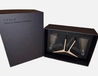 Tesla Sipping Glass-LIMITED EDITION Luxury Sipping Glasses W/ T-e-s-l-a Holder NEW