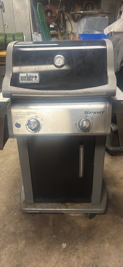 Weber grill  $225 exc cond with full tank and cover
