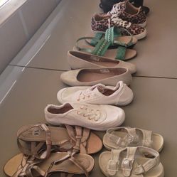 Ladies Shoes For Sale $ Please Read The Description 😊