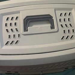 Plastic Pet Carrier