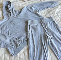 Aerie Lounge Set