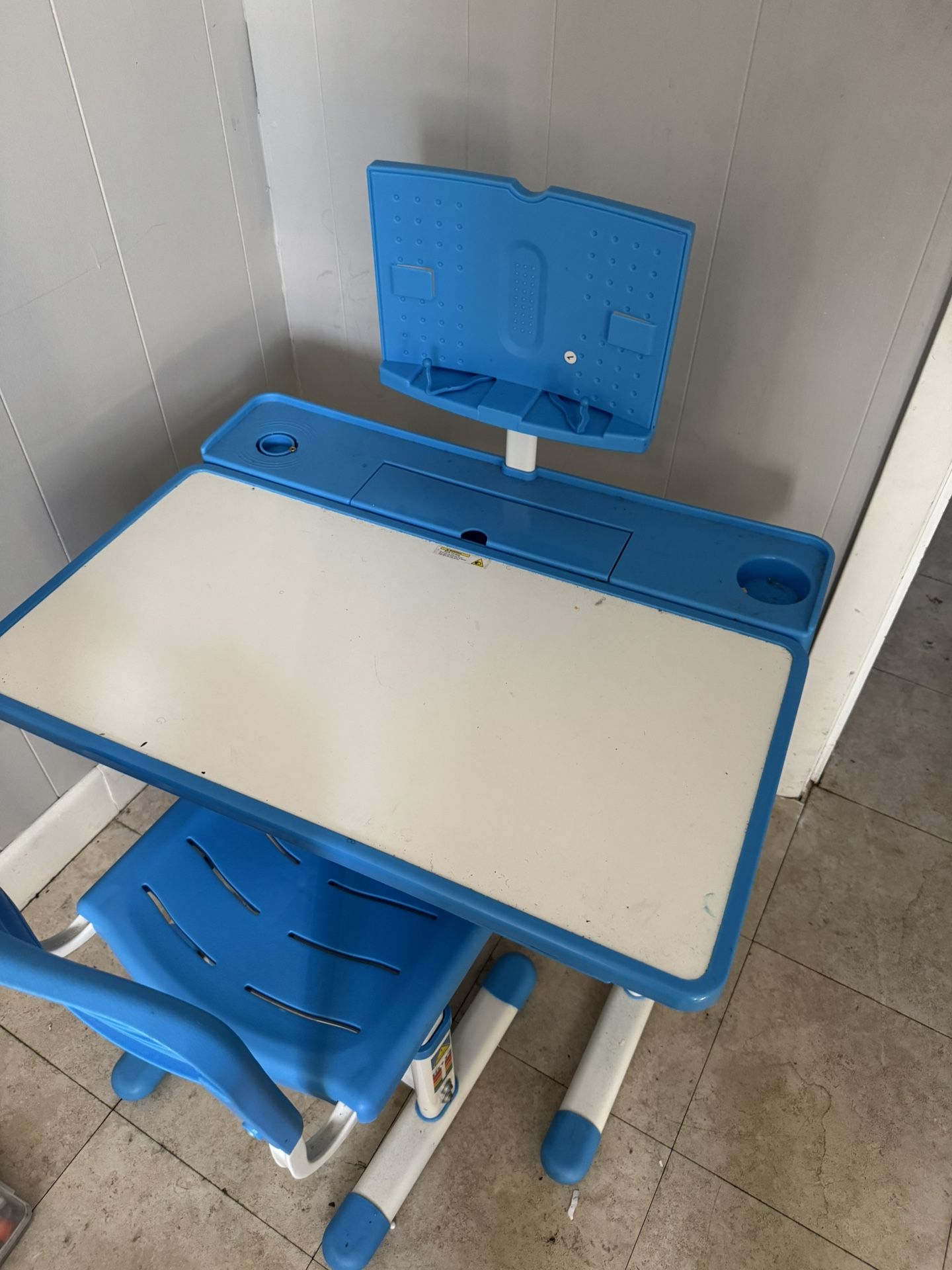 Kid Desk